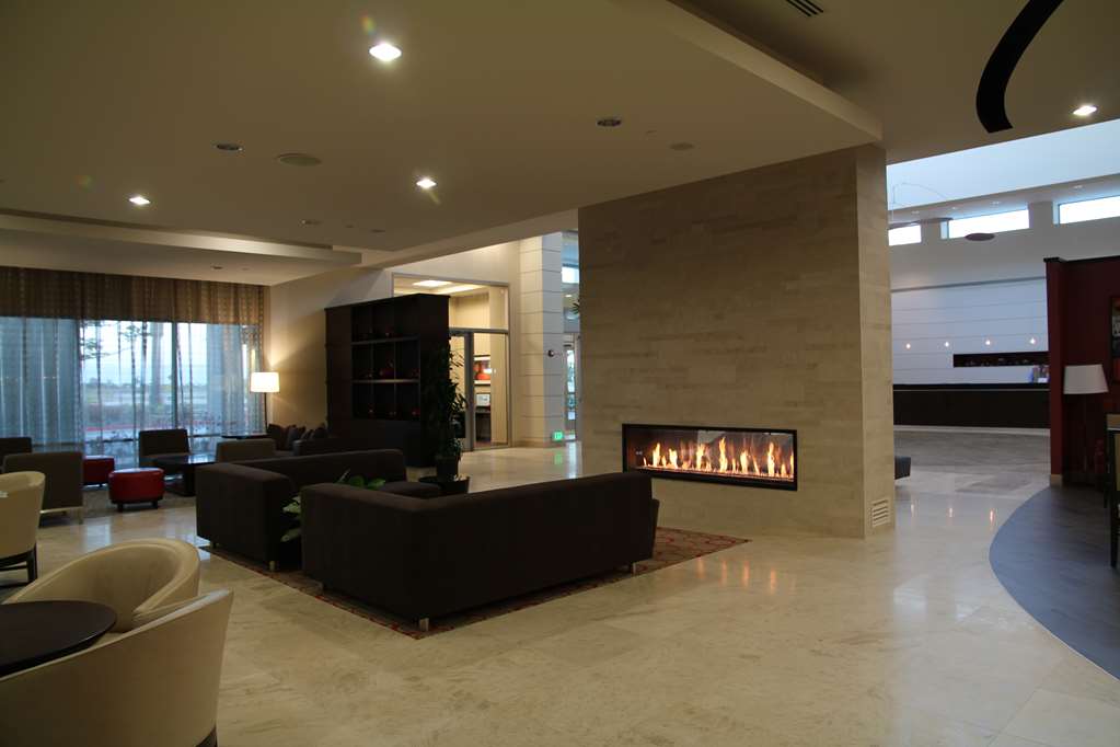 Фото Embassy Suites Ontario Airport