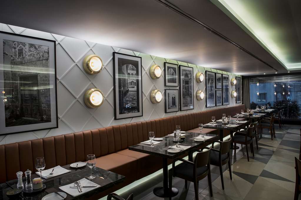 Фото Radisson Blu Hotel, Beirut Verdun