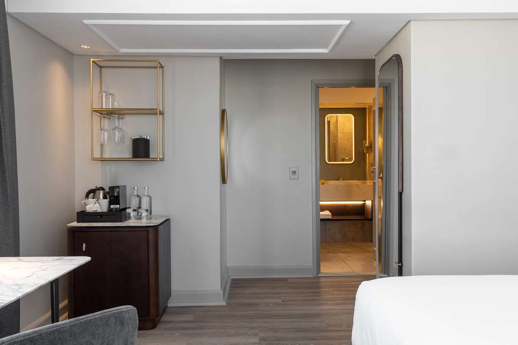 Фото Radisson Collection Hotel, Waterfront Cape Town