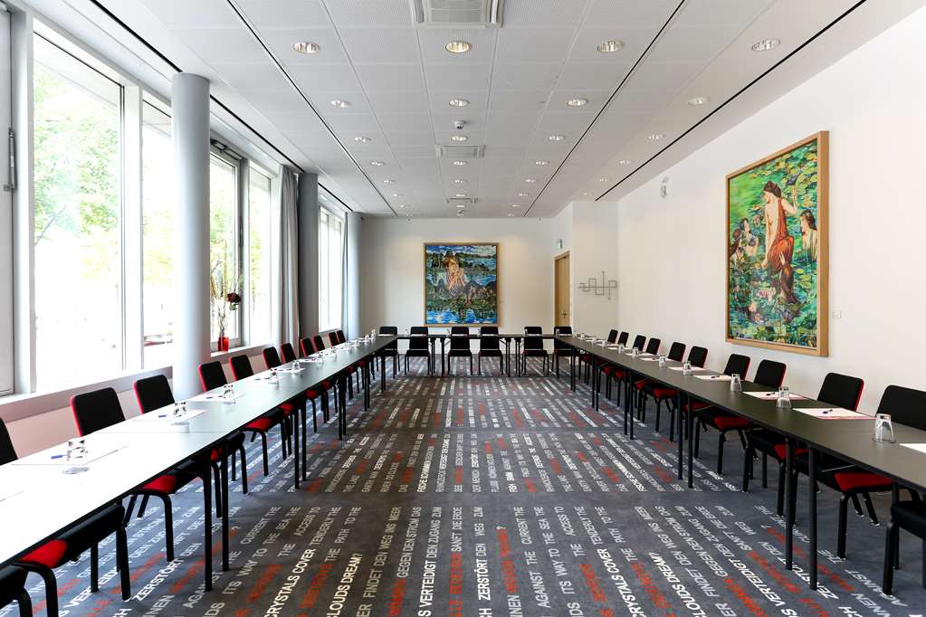 Фото Art'otel Cologne, part of Radisson Hotel Group