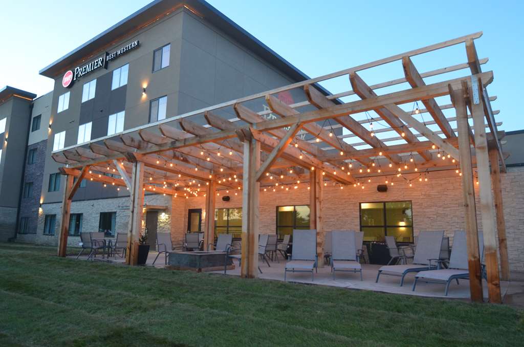 Фото Best Western Premier Ankeny Hotel
