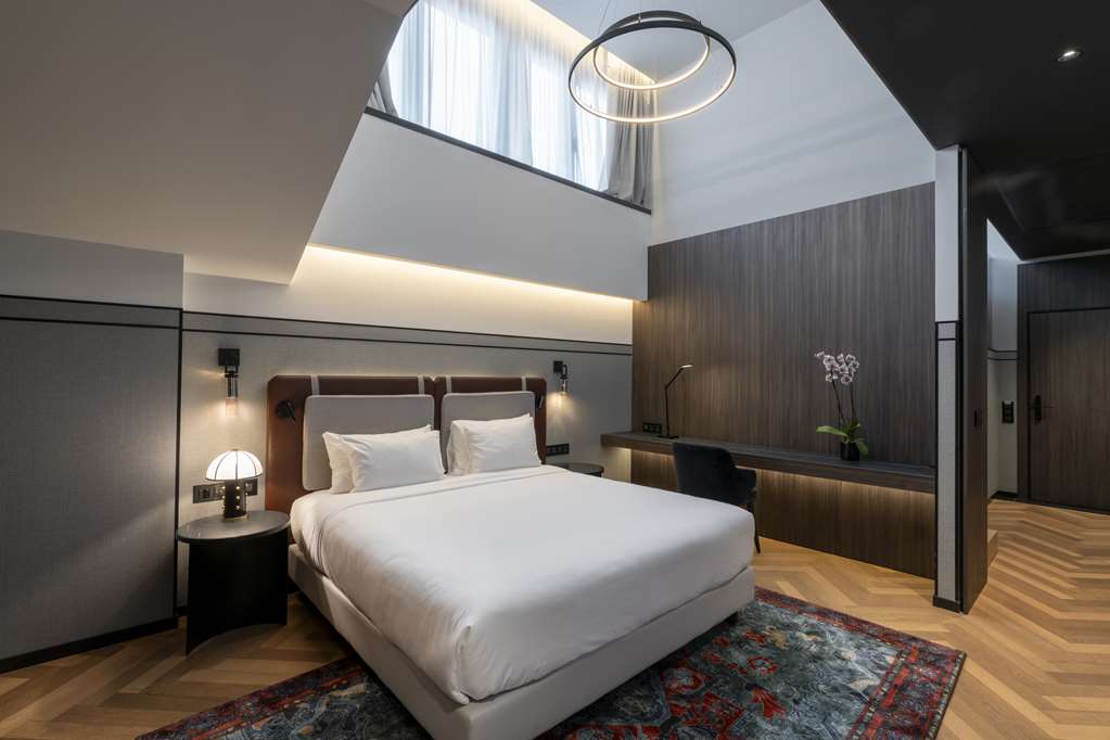 Фото Palazzo Touring Club Milan, A Radisson Collection Hotel