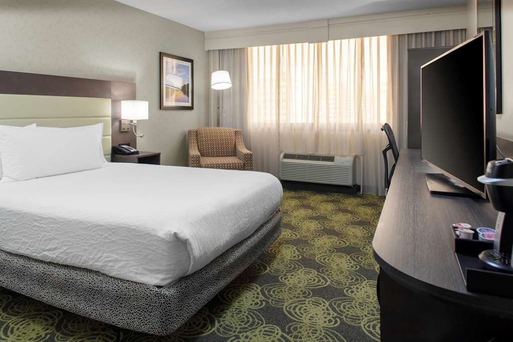 Фото Hilton Garden Inn Reagan National Airport