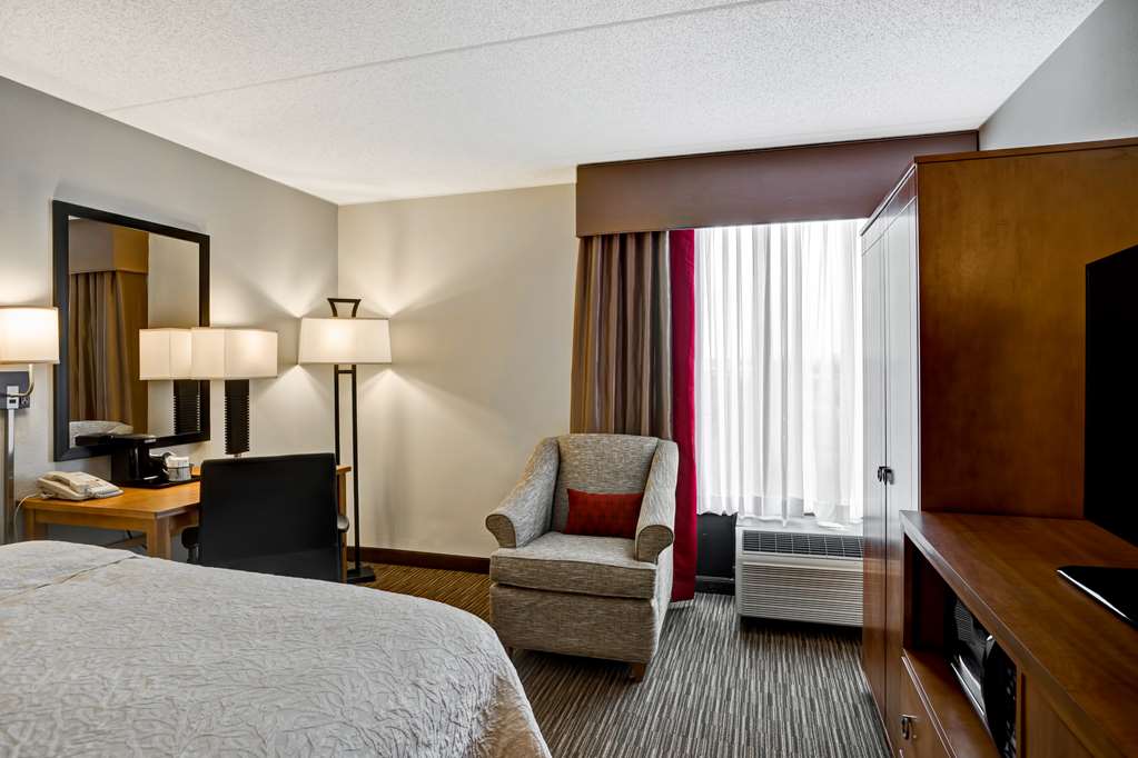 Фото Hampton Inn Norfolk-Naval Base