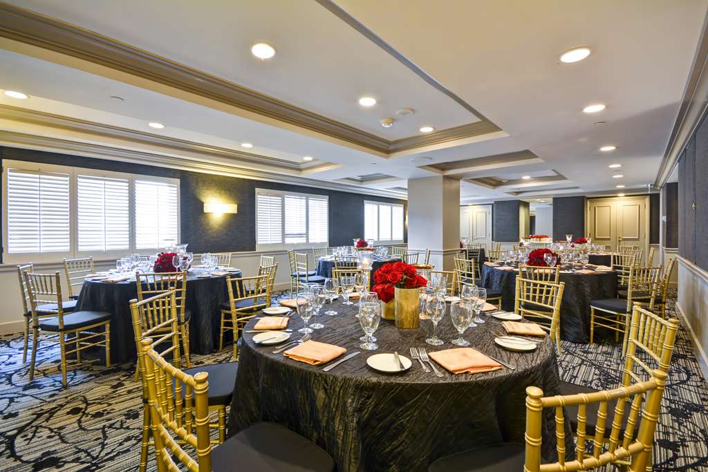 Фото Hilton Checkers