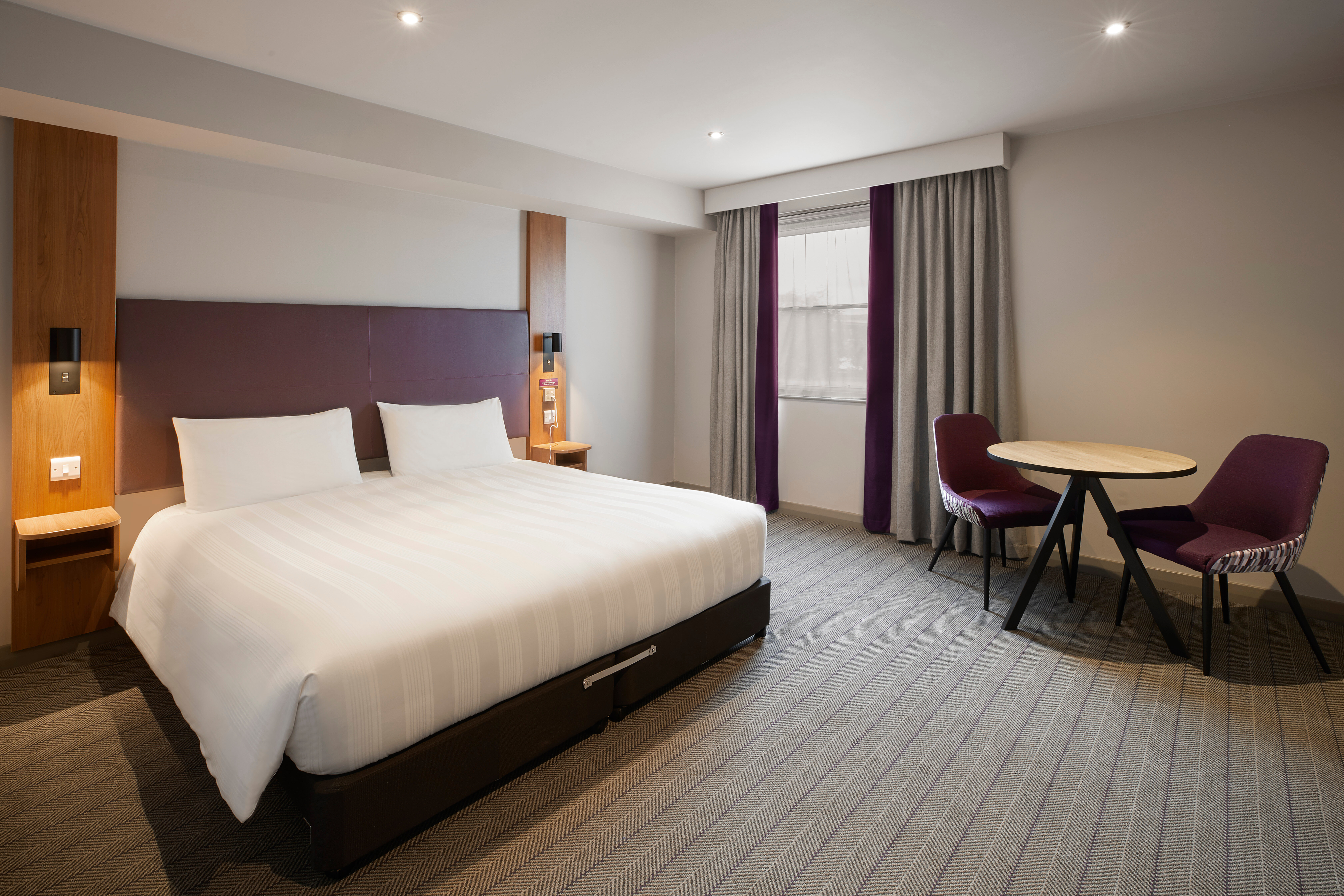 Фото Premier Inn Dundee West