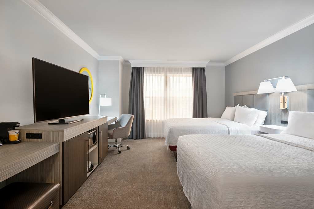 Фото Hampton Inn & Suites Stamford