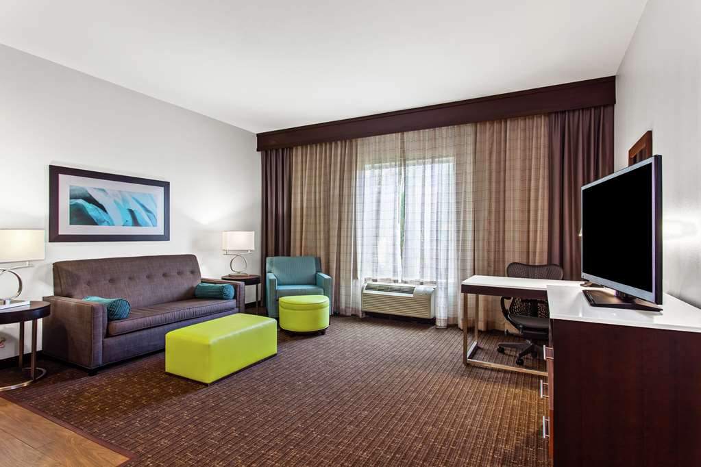 Фото Hilton Garden Inn Victoria