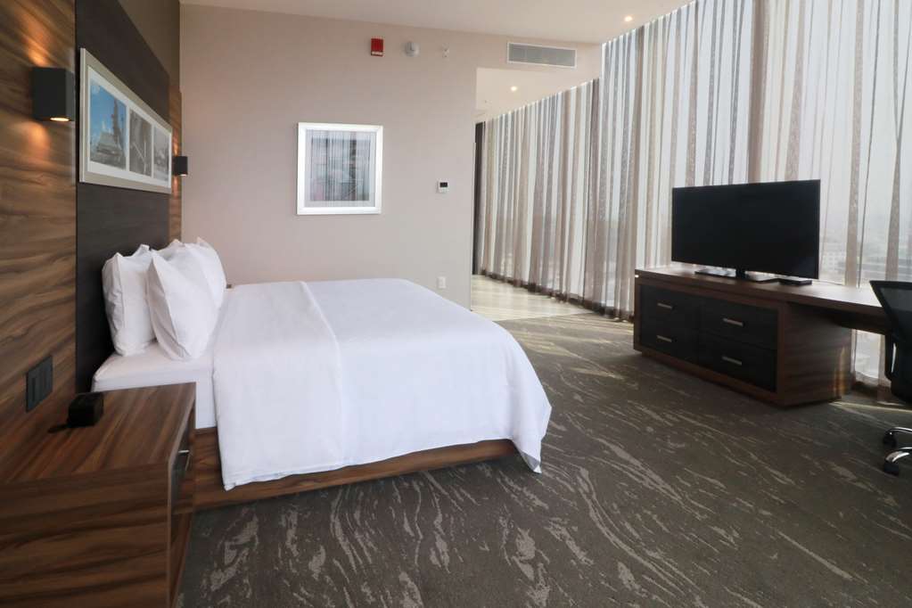 Фото Hilton Garden Inn Monterrey Obispado