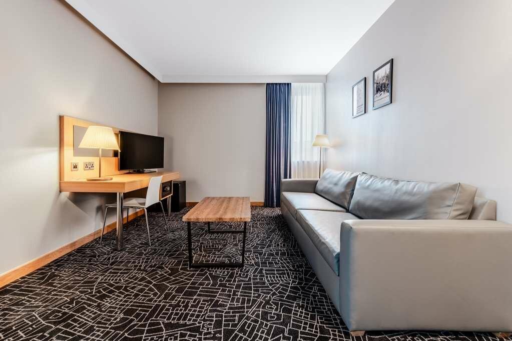 Фото Park Inn by Radisson Peterborough