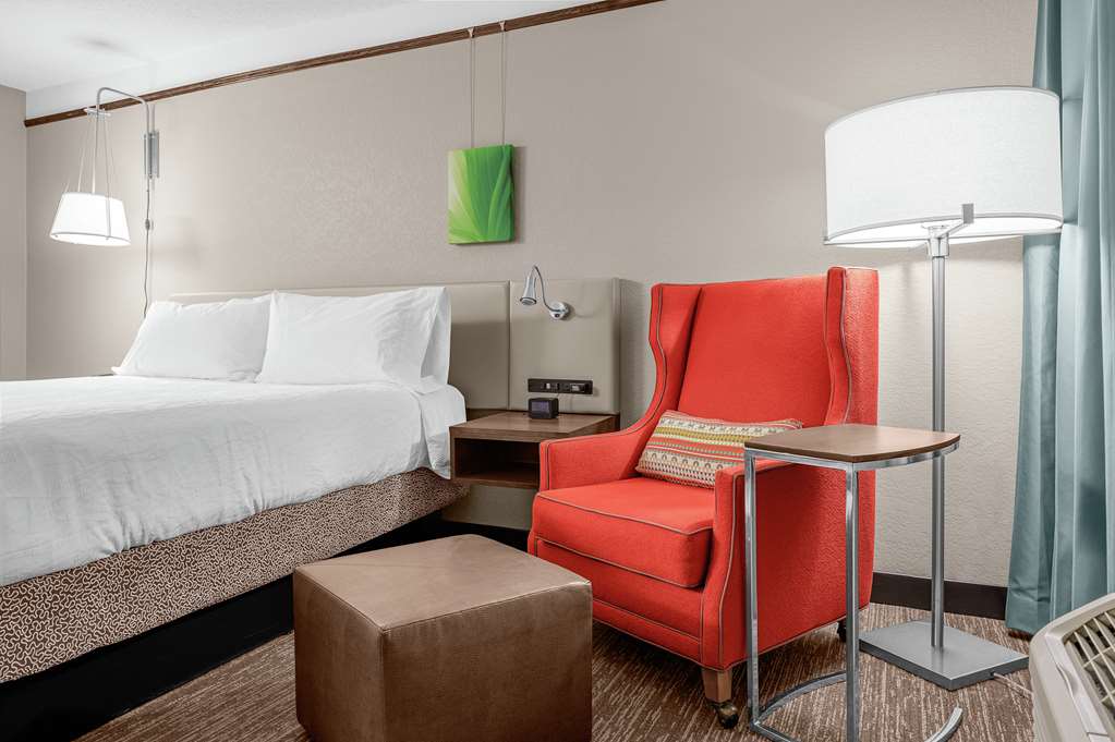 Фото Hilton Garden Inn Wilmington Mayfaire Town Center