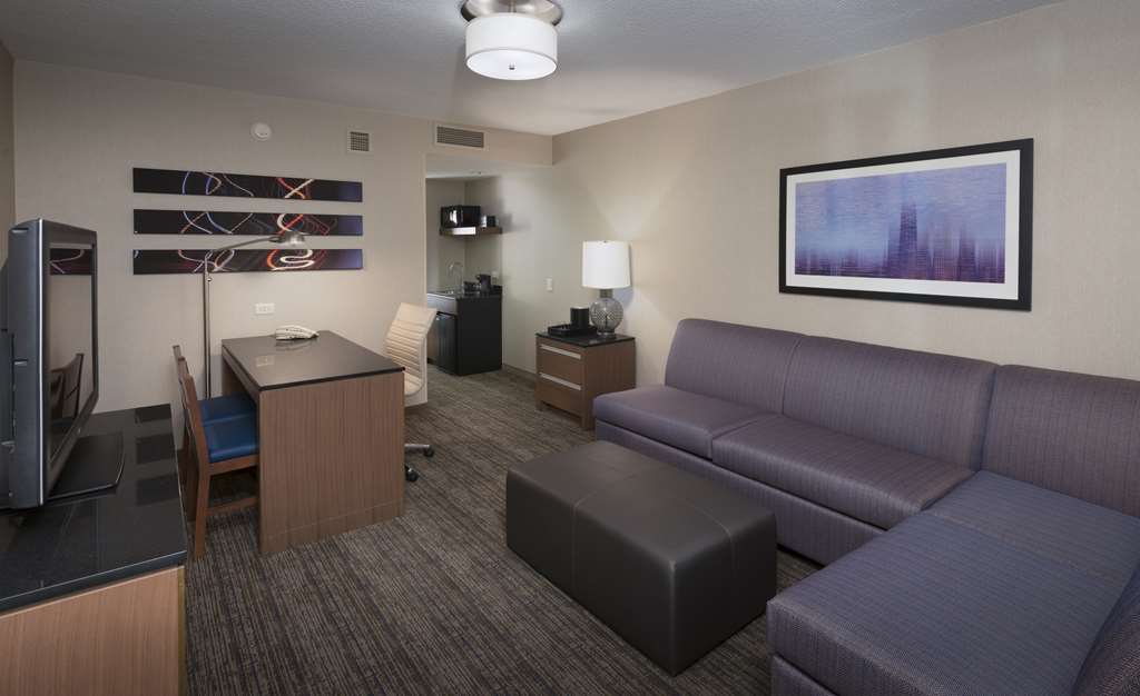 Фото Embassy Suites by Hilton Chicago Downtown Magnificent Mile
