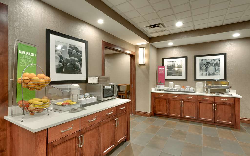 Фото Hampton Inn & Suites Pocatello
