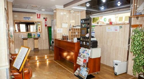 Гостиница Hotel Juan Carlos в Торревьехе