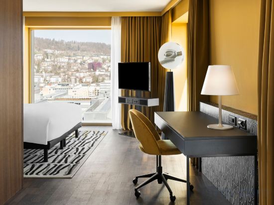 Фото Renaissance Zurich Tower Hotel