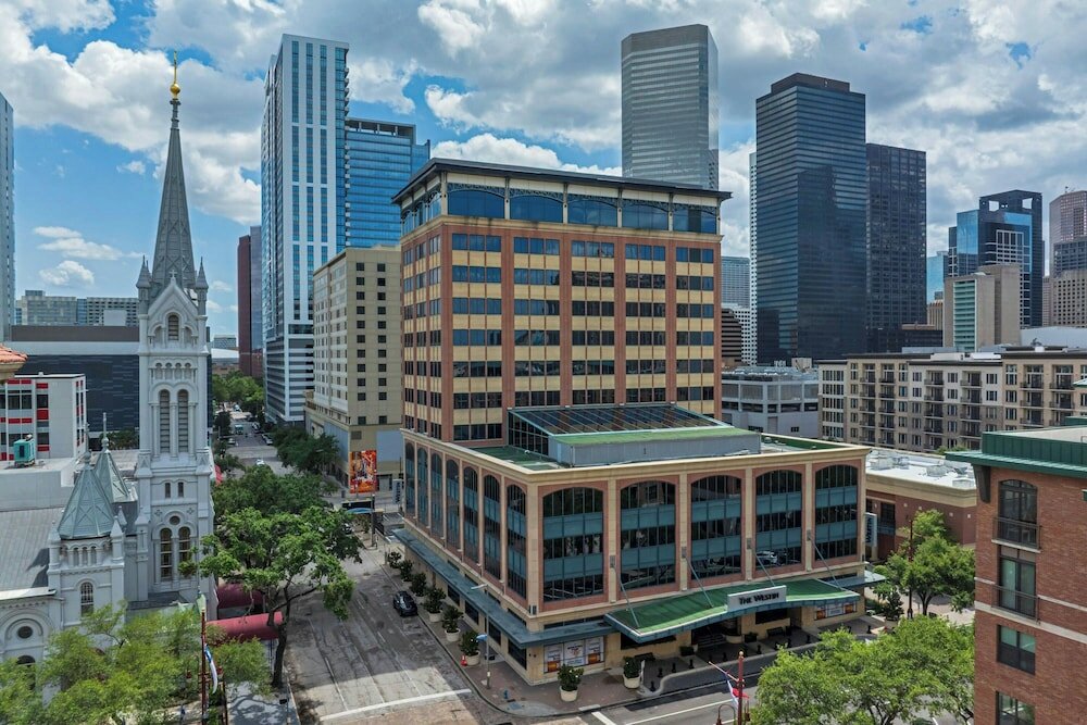 Фото The Westin Houston Downtown