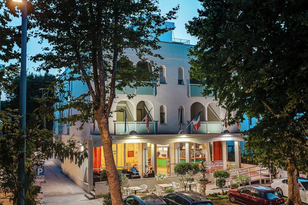 Фото Hotel Admiral