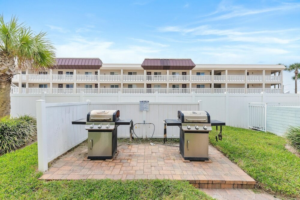 Фото Coastal Waters Inn