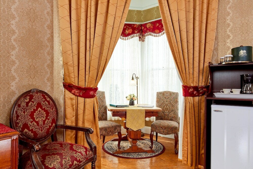 Фото Queen Anne Hotel