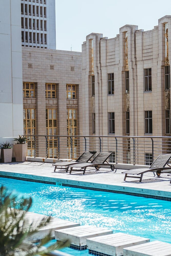 Фото Mandela Rhodes Place Hotel