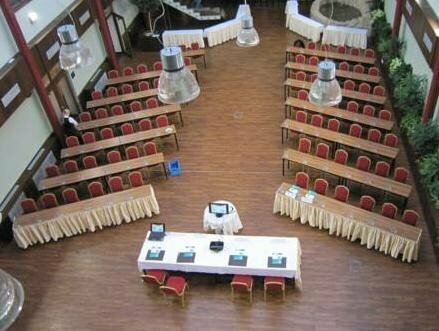 Гостиница Hotel Baltaci Atrium в Злинском крае