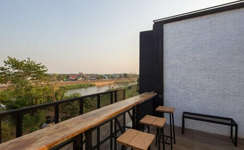 Гостиница Yindee Travellers Lodge в Нане