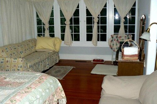 Гостиница Mrs Howe’s Bed & Breakfast в Бремертоне