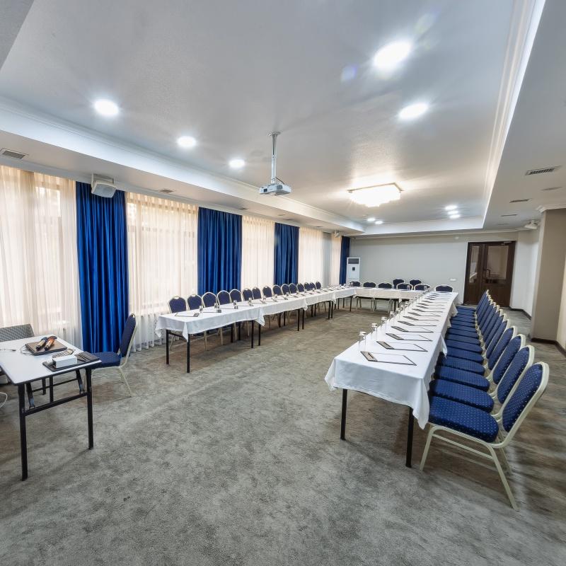 Фото Osh Grand Hotel Chavo