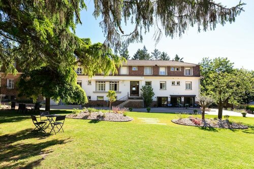 Гостиница Hôtel de La Pommeraie в Ла-Флеше