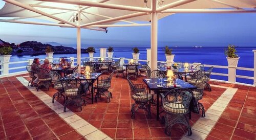 Гостиница The Caleta Hotel Health, Beauty & Conference Centre в Гибралтаре