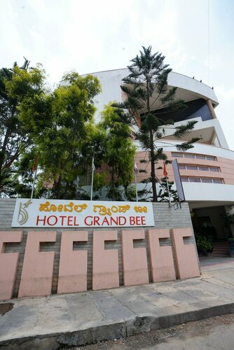 Гостиница Hotel Grand Bee в Бангалоре