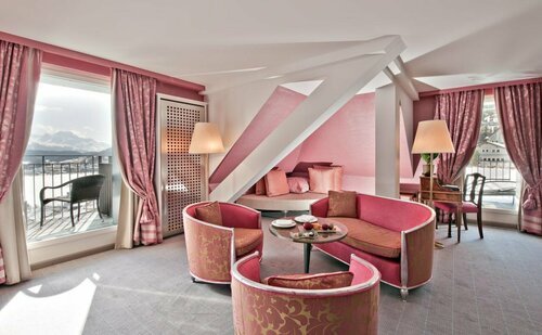 Гостиница Carlton Hotel St Moritz в Самедане