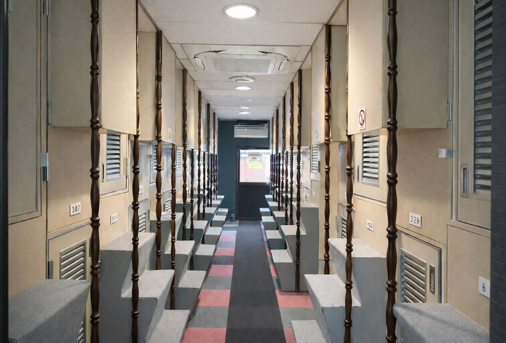Фото Capsule Hotel Block Room