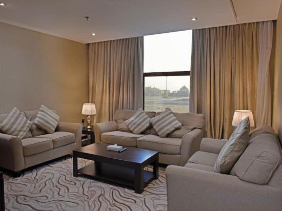 Фото Naviti Warwick Al Khobar