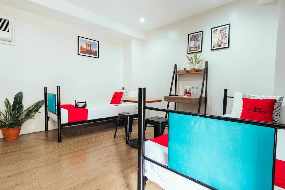 Фото Oyo 443 Maria Cristina Arcade Suites