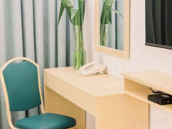 Фото Allure Hotel & Suites