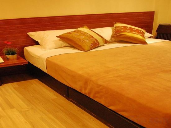 Фото White House Asoke Sukhumvit 18