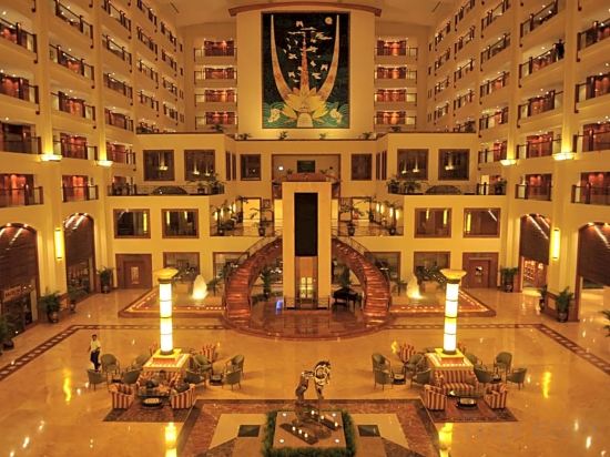 Фото The LaLiT Mumbai