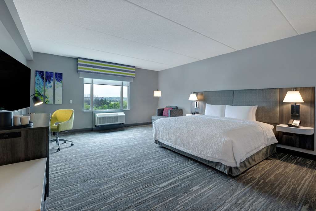 Фото Hampton Inn & Suites by Hilton Burlington Toronto