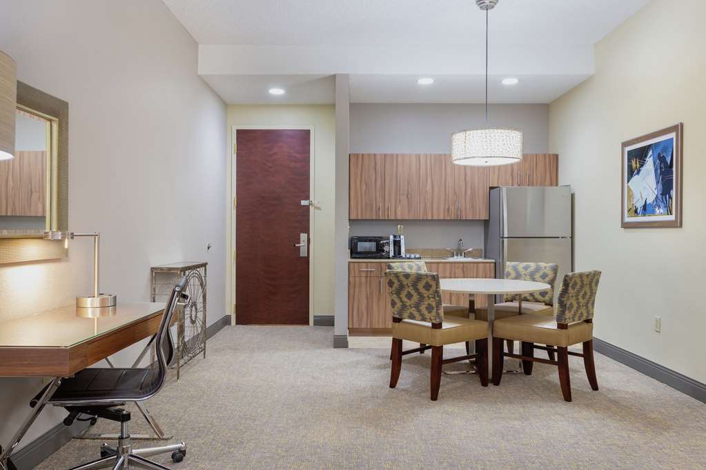 Фото Hampton Inn & Suites Wellington