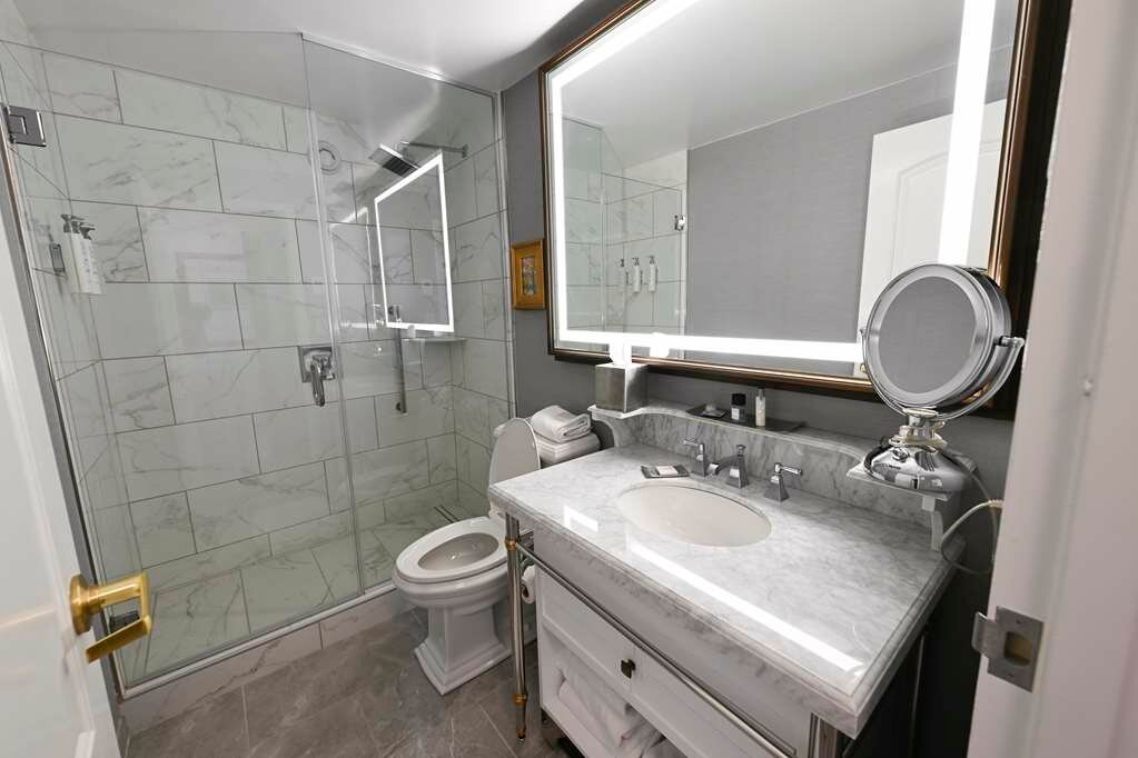 Фото Hotel Roanoke & Conference Ctr, Curio Collection by Hilton