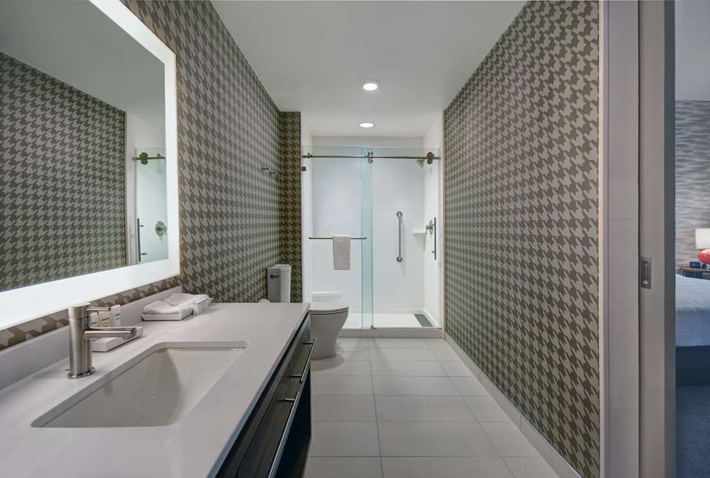 Фото Home2 Suites by Hilton Raleigh North I-540