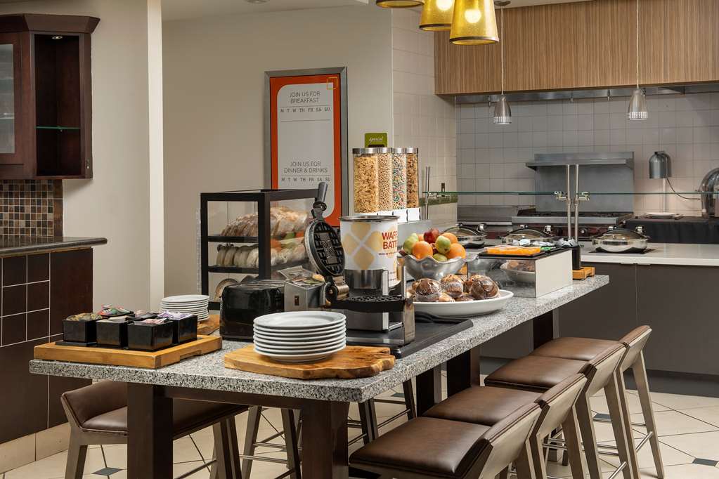 Фото Hilton Garden Inn Dallas/Duncanville