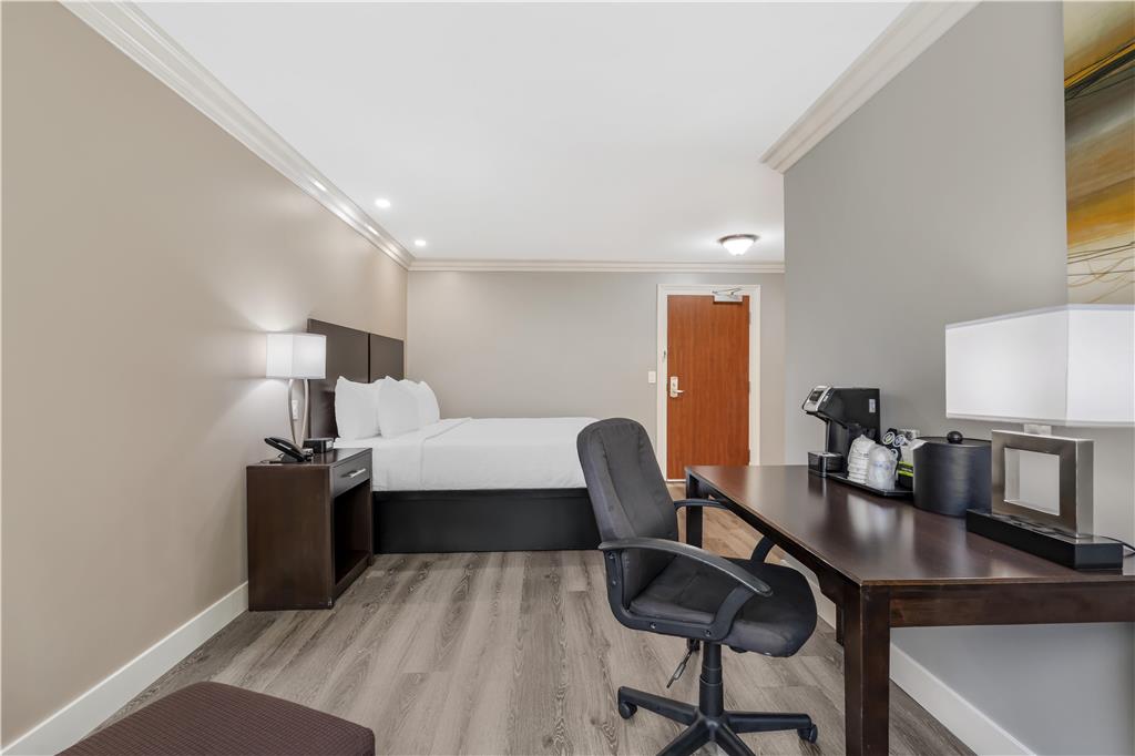 Фото Best Western Plus La Mid Town Hotel