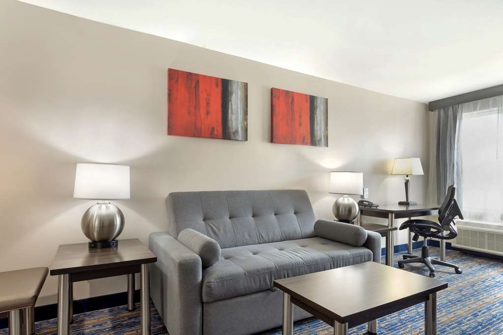 Фото Best Western Plus Fairfield Hotel