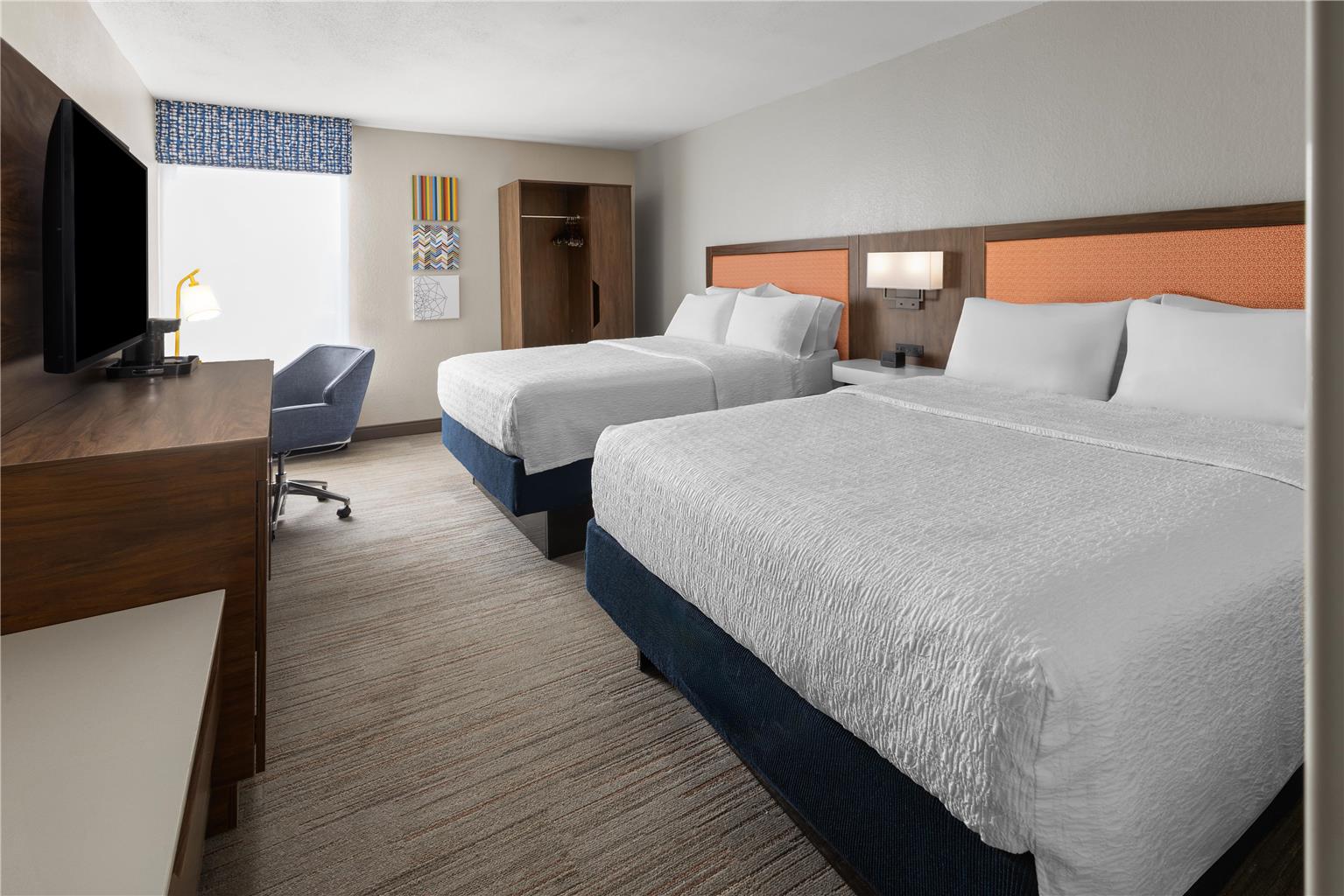 Фото Hampton Inn Somerset