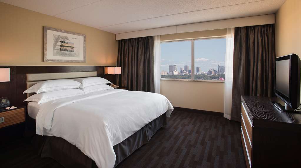 Фото Hilton Winnipeg Airport Suites