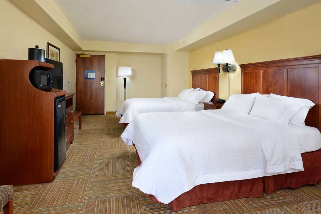 Фото Hampton Inn Raleigh-Capital Blvd. North