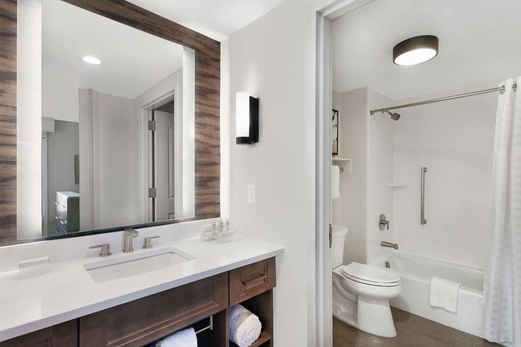 Фото Homewood Suites by Hilton Providence Downtown