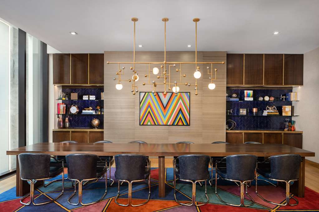 Фото Motto by Hilton New York City Chelsea